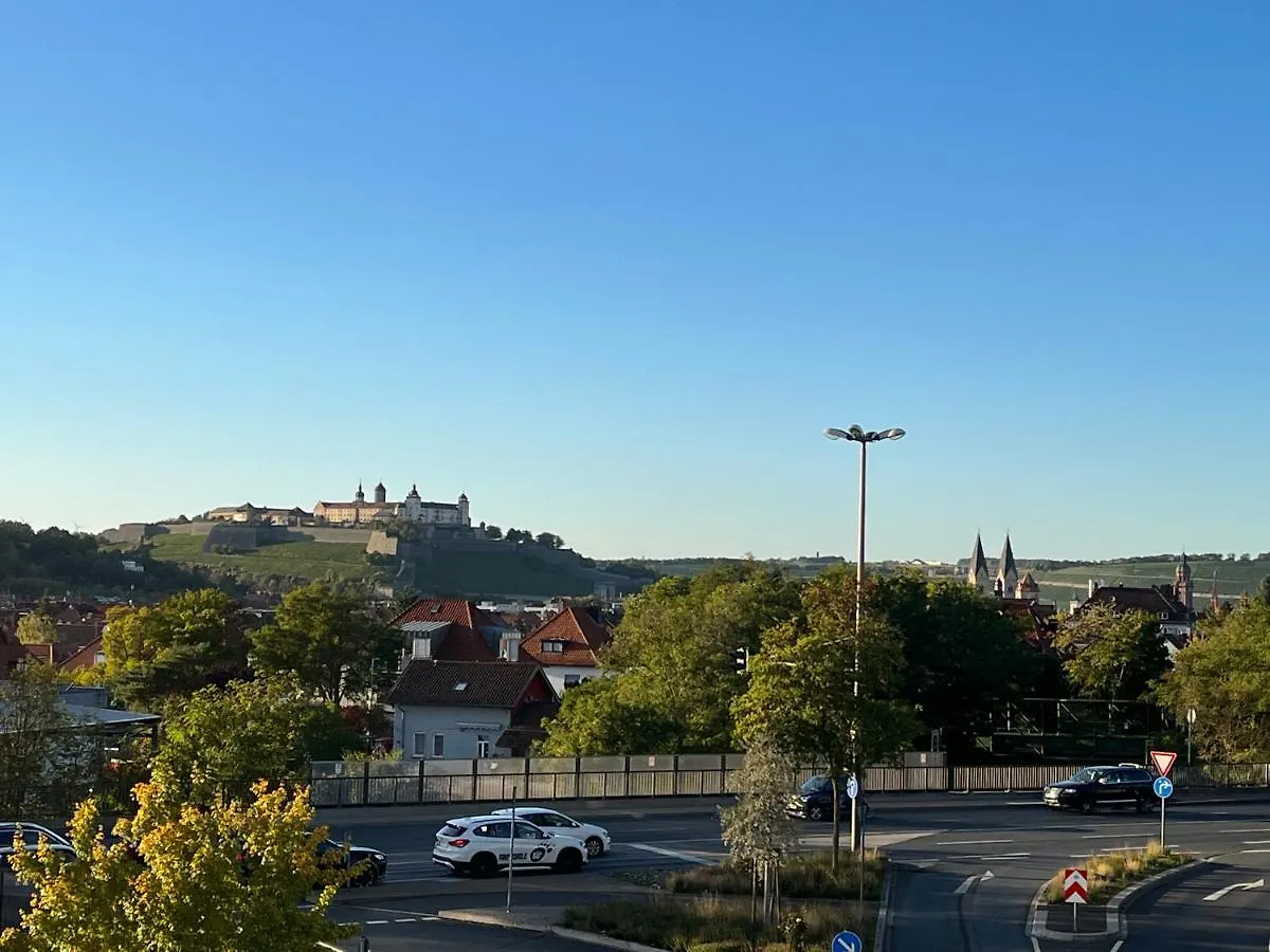 Schoenes Apartment Mit Festungsblick - Free Parking - Würzburg